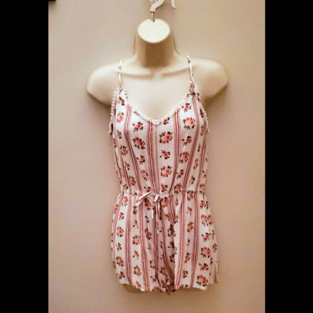 Super cute ROMPER